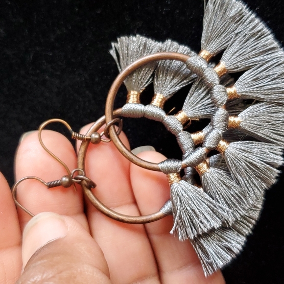 beautiful, gray earrings - Picture 9 of 9